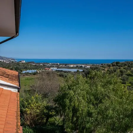 L'ogliastro Lejlighed *