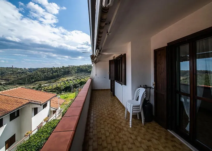 L'ogliastro Apartamento Petrizzi